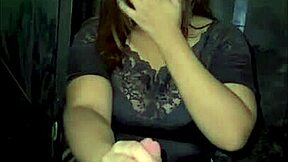 Me Encanta Hacer Deep Throat a la Polla Negra Grande de Mi Hermanastro Mientras Cabalgo. Escupir y Ahogarme Añade Intensidad Dura