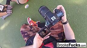 Brooke Banner e Alice compartilham um momento casual