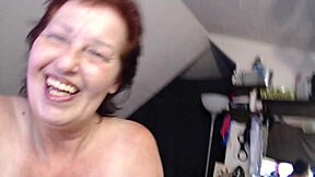 Hei, mitä perseeni haisee... aamunkoi, tietenkin!