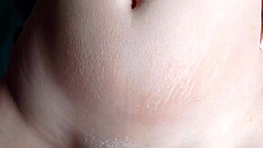 Чукам перфектната путка на заварената ми сестра! Толкова е тесна!