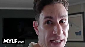 स्टेपमॉम शीना राइडर अपने बर्थडे पर हार्ड सेक्स चाहती है