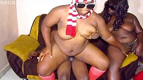 Заля ме с тези пълни домашни клипове за лижене на путка!