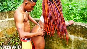 Hän joutui auttamaan minua ja raivaamaan ruohon mutta lopuksi panemassa minua tienvarressa missä ihmiset kulkevat ja jotkut alueen pojat polttavat ympäriinsä