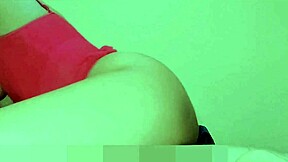 VIRGIN SUSEDOV SIN MLEZE SVOJ MONSTRUMSKI KUREC