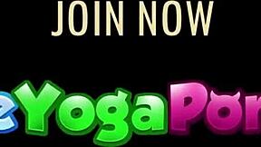 Varo! Punapää Amy Quinn riisuu nude-joogaan ja villiin masturbaatioon kuumassa sessiossa!