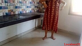 देसी मेच्योर वाइफ रेड ड्रेस में नाइट फक