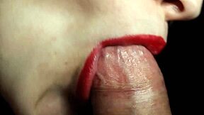 Kannst du das glauben, Blowjob ohne Hände mit rotem Lippenstift?
