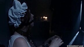 Ich, der Priester, fickte diese Ehebrecherin, während sie gefesselt war, es war so pervers!