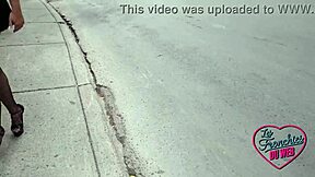 Melanie dostaje mocno w dupę, gdy mąż patrzy, gruba milf w seksownej bieliźnie