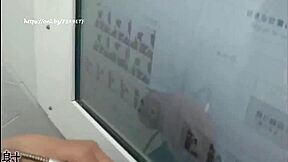 淫荡亚洲妹在东京疯狂玩乐