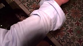 знаменитая японская гравюрная идолка с огромными сиськами жестко трахается в отеле