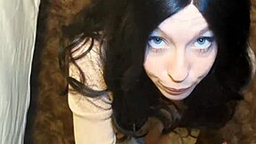 아내가 남편 일자리 구하려 보스랑 섹스해!