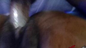 Hei, sjekk denne nærbilde-seksen med hennes romslige fitte