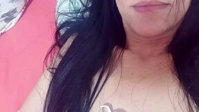 तुम मेरे क्यूम को कहाँ पसंद करती हो, चेहरे पर या मुंह में?