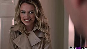 의붓딸 클로이 킹슬리가 의붓아빠 찰스 데라한테 세게 박혀