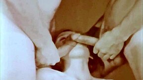 Marinaio vintage condivide fidanzata in selvaggio 4some compagni nave