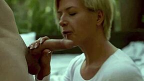 Roughfamily com: Stiefmutter übernimmt Kontrolle über ihren flirty Jungen Kit Mercer