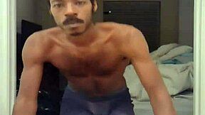 스타킹과 발 운동으로 새로운 짐 루틴 배우는 야동