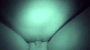 John i Ali se divljaju u mraku sa hardcore sisanjem! 😍