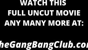 Τύποι στοιχίζονται να γαμήσουν την Emma Butt καλυμμένη με σπέρμα