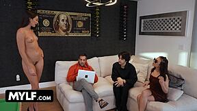 Vau! Milf šefica Katrina Colt u akciji sa X-zrak naočarima