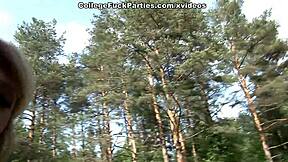 Hé, sales chattes, prêtes pour du champagne et de la double pénétration ? Scène 2 en approche !