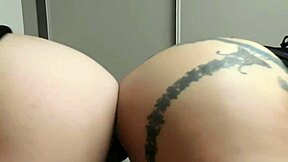 Minha Irmã Me Guia Como Terapeuta Sexual Pra Experiências Lésbicas