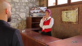 Lilyan Redin kasvot äärimmäisessä sähäpesässä, uskallatko katsoa?