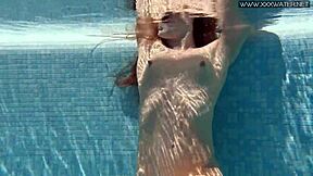 Er Nicoles Perfekte Røv Og Spidse Nippel Ikke Hed?