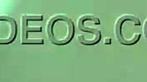 Føler ekstase med praktfull gudinne på vakker dag, så intens nytelse i het scene hjemme.