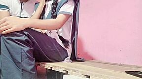 สาวอินเดียโดนครูติวเย็ดที่ฟาร์ม ว้าว ควยใหญ่ขนาดนั้น!