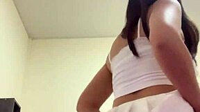 Milf Asia Sampe Orgasme Gila Sambil Masturbasi Penuh Nafsu Liar