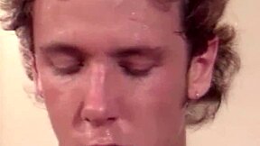 Le sexe classique des années 70 apporte les meilleures vibes rétro ever