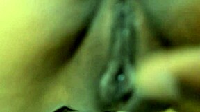 Barát nővére keményen megdugják szállodában durva krémpáj akcióval.