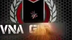 Blond cougar Vicky Vette vågner op til passioneret dildo anal leg