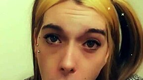 Hezká transka ti chce sát kokot, pojď už