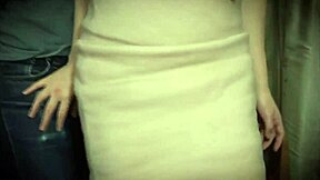 แม่บ้านสวยขี่ควยหนักในโรงรถฉากรูดควย