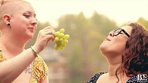 обед с сочной жопой лижущей