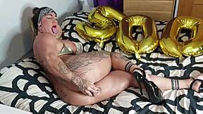 Cítim sa tak špinavo ako najzúrivejšia kurva pri tvrdom drbaní