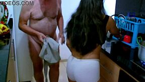 Latin varmkorv och arepa förhandsvisning med Agarabas och Olpr