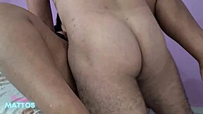 Han liker å kume inni for meg å dele med andre