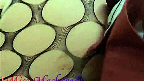 Miss Maskerade offentlig skog utendørs knulling i gummihode og latexhansker blowjob del 1