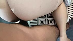 كيف تأخذ هذه اللاتينية المنحنية زب وحش بهذا الحجم؟