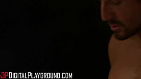 Ava Addams és Tommy Gunn vadul basznak nagy természetes cicikkel