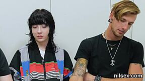 Non ci credo, dolce svitata mi ha portato in manicomio buchi culo per terapia!