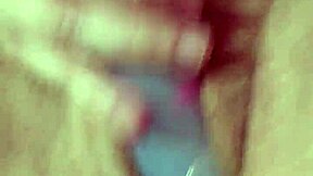 へえ、このPAWGが尻を叩いて自分を激しくファック！😜