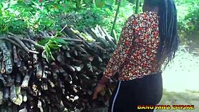 非洲村姑路边卖货被大黑鸡巴明星猛干