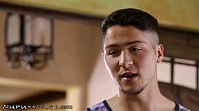 Nuru massage trio met busty milfs wordt wild. Jillian Janson in hete olieactie!