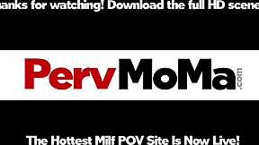 Cory Chase suger Wrex Olivers kuk som julegave