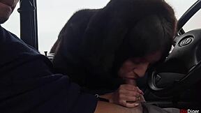 낯선 사람이 공원 주차장에서 차 창문으로 자위시켜줬어. 감히 볼래?